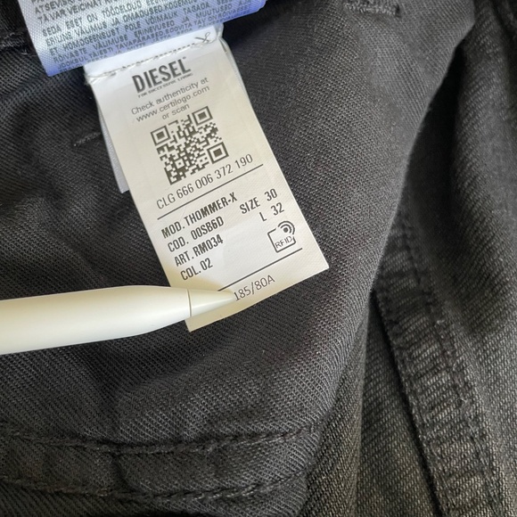 Diesel Thommer Men's Slim Jeans W30 x L31* RM034 (Black) New with tags - Picture 12 of 16